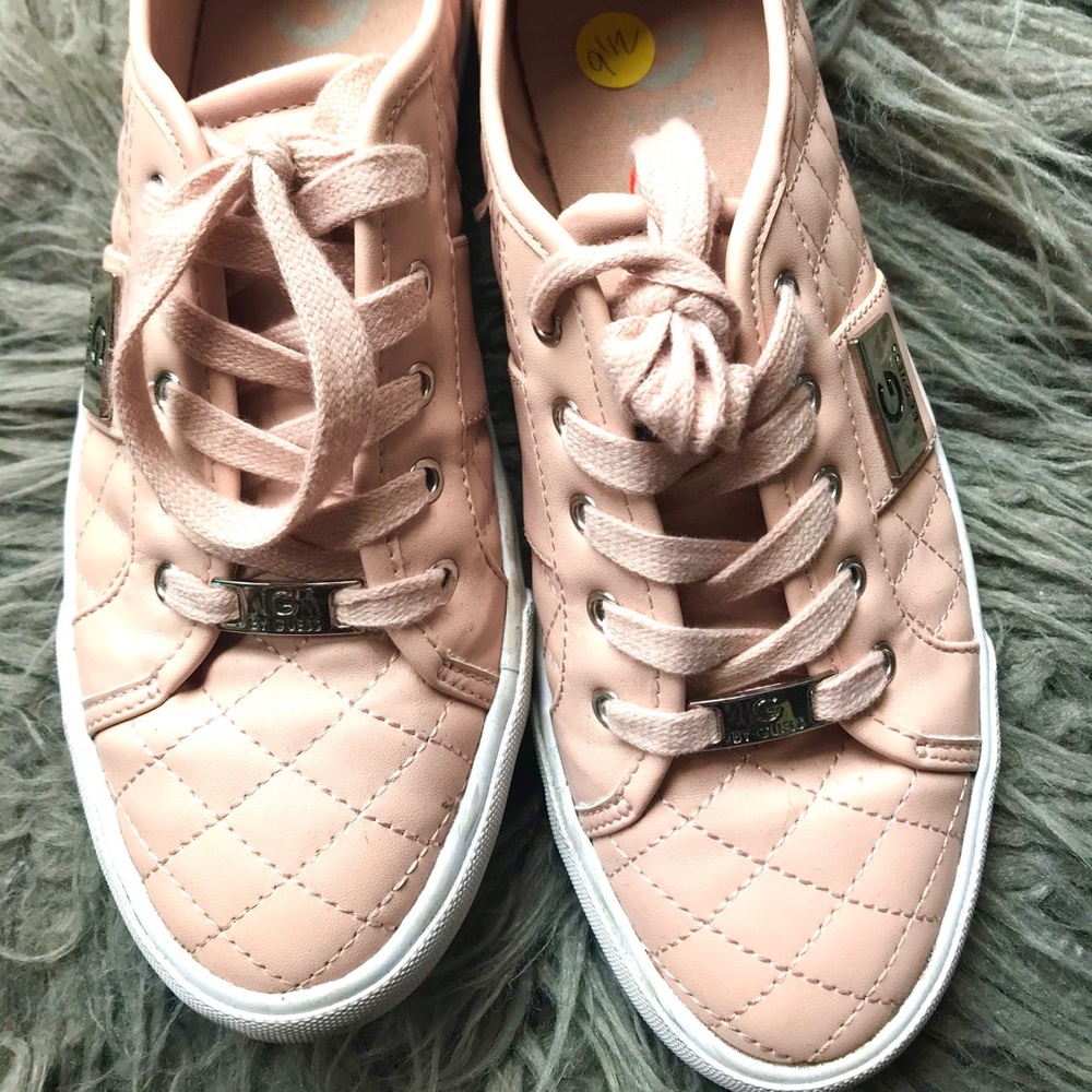 Guess tennis shoes
